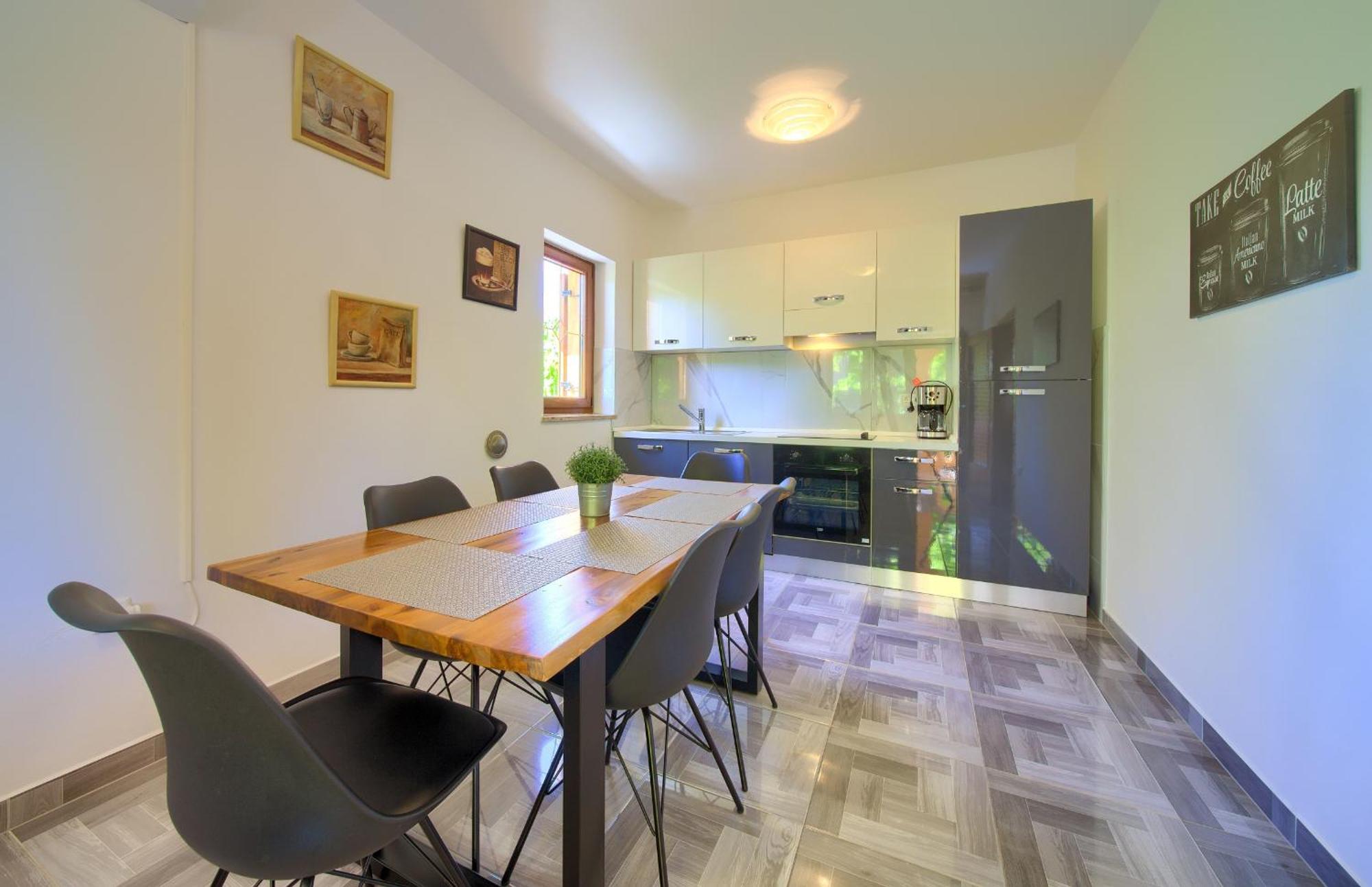 Apartment Bazina - Airconditioning, Parking, 500M From The Beach Крк Экстерьер фото