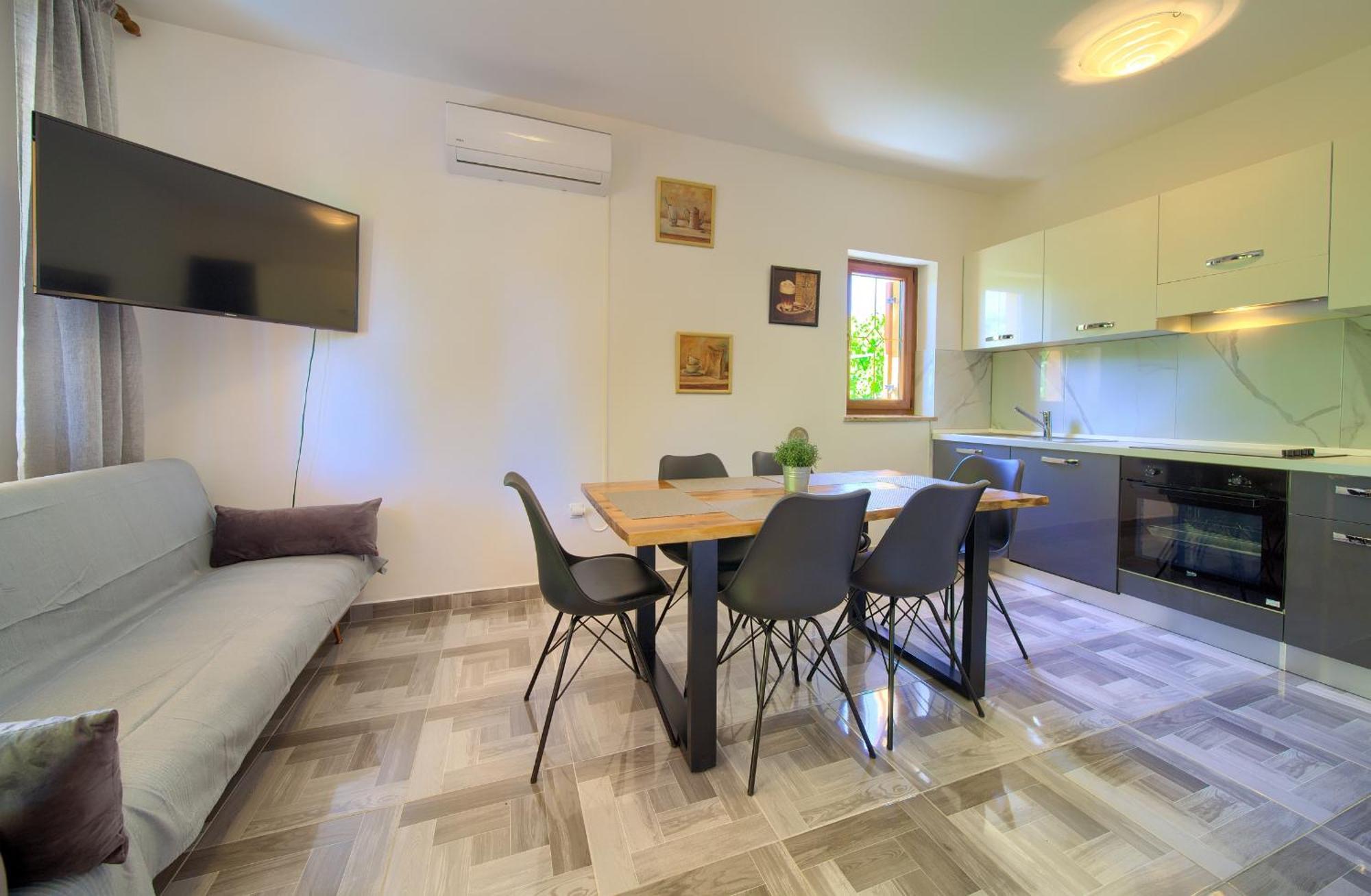 Apartment Bazina - Airconditioning, Parking, 500M From The Beach Крк Экстерьер фото